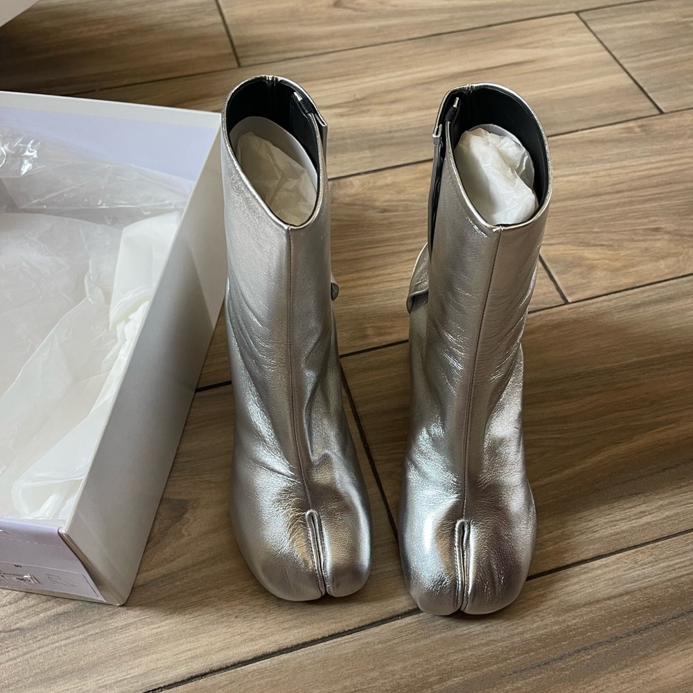 NWT Madison Margiela Tabi ankle boots